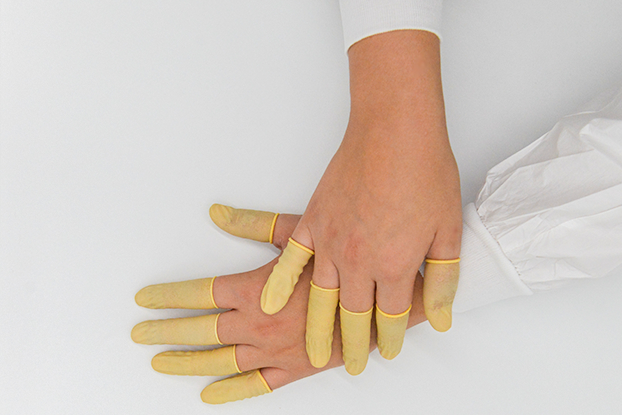 DYNOsense pureFingerLatexDYNOsense pureFingerLatex, Latex-Fingerlinge, antistatisch, puderfrei, geringe Griffigkeit, 1'440 Stück pro Beutel