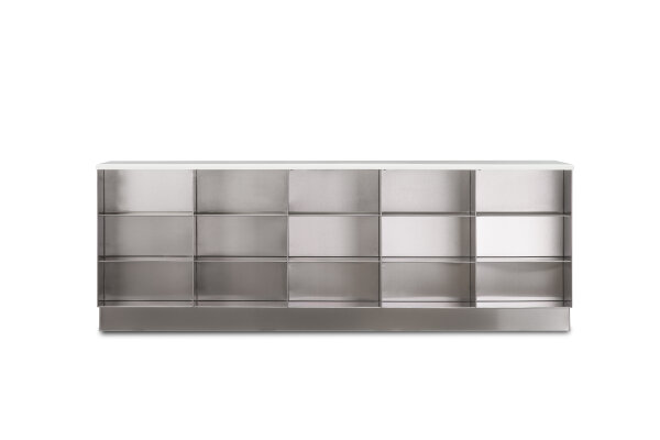 Banc Sit Over en acier inoxEdelstahl-Sit-Over-Bank mit Sitzfläche für Reinraumumgebung.