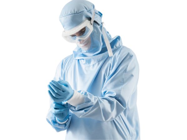 Top Down Overall mit Haube AlsistrongReinraum-Overall Alsistrong mit integrierter Maske und ISO-Schutz