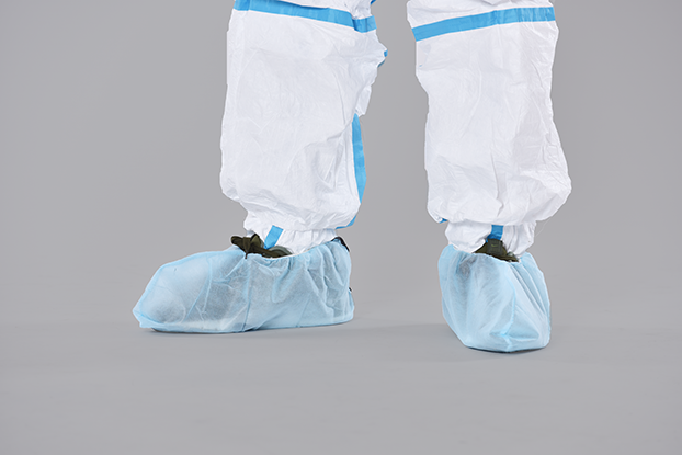 DYNOtex shoeCover nonwovenCarbon-L blue LDYNOtex shoeCover nonwovenCarbon, antistatische Überziehschuhe, atmungsaktiv, reissfest, aus Polypropylen-Vlies, hellblau