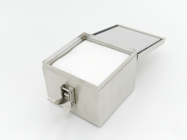 DYNOclean presatWipe 4x4DYNOclean presatWipe 4x4, vorgetränkte Reinraum Reinigungstücher, Polypropylen, 70% IPA, messergeschnitten, für Reinräume