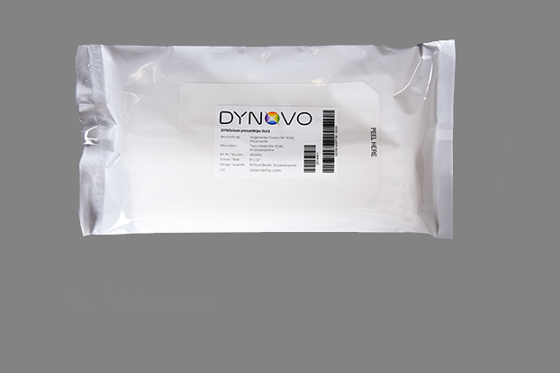 DYNOclean presatWipe 9x11Reinigungstuch verpackt in einem wiederverschliessbaren Beutel.