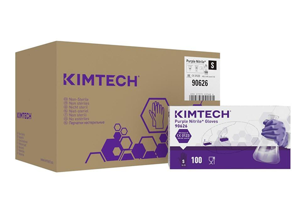 Kimtech™ Purple Nitrile™ Nitrile Gloves - 24cmGrosser brauner Karton und davor eine Verpackungsbox.